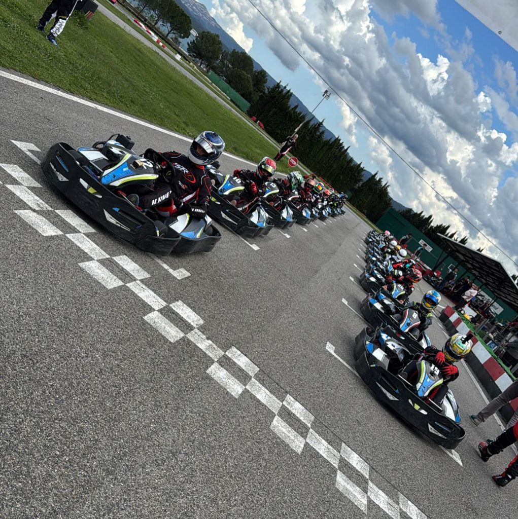 SKC EN KARTING SALLENT 2025 PARRILLA DE SALIDA