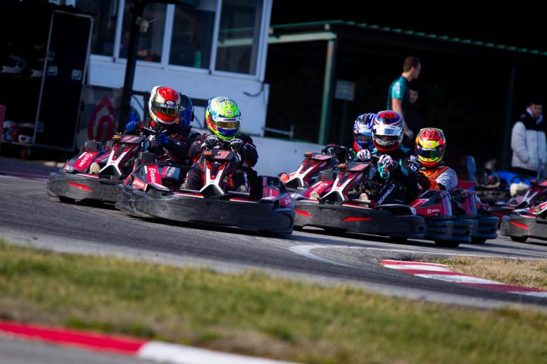 escuela-de-karting-en-catalunya-2-768x512 Escuela de karting en Catalunya